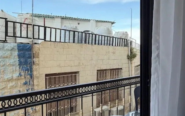 213 Tara-jre Jabal Al Lweibdeh With Stunning View
