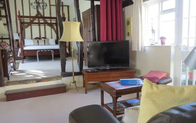 Greyhound Cottage
