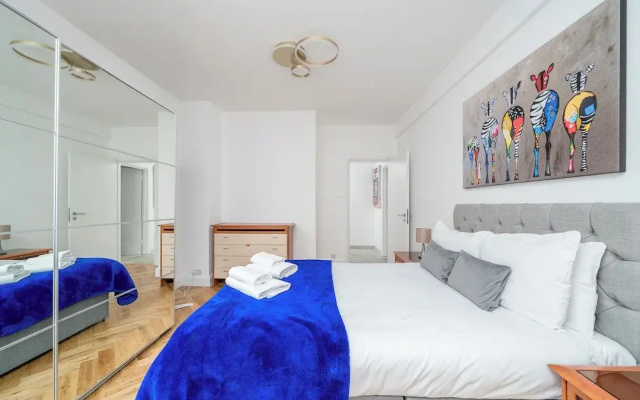 JOIVY 2-bed flat near Notting Hill