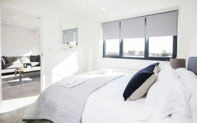 City Stay Apartments - Platform