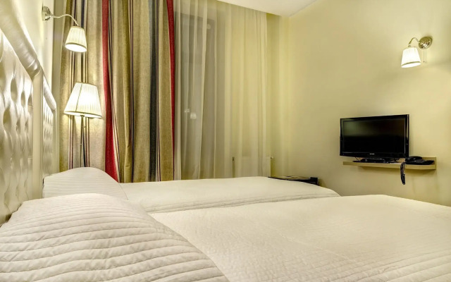 Hotel Capitol