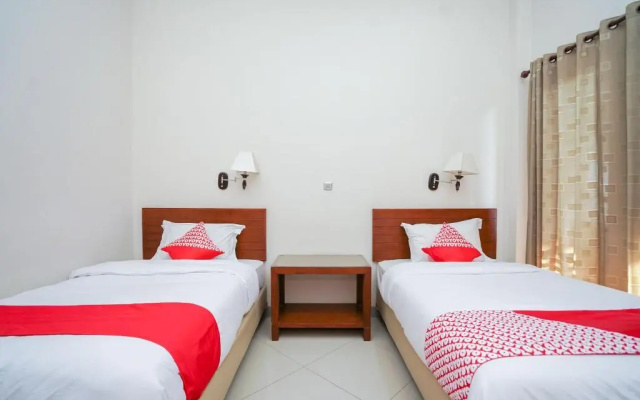 Oyo 1430 Hotel Ratna Syariah