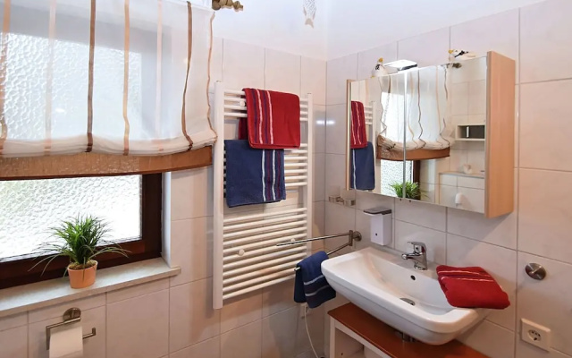 Attractive Holiday Home in Frielendorf with Fenced Garden