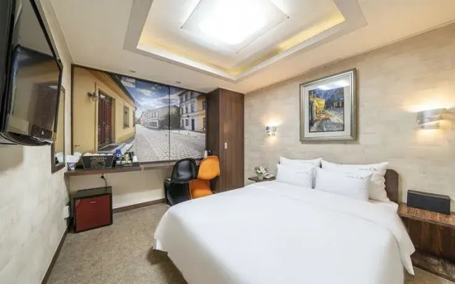 Tongyeong Hotel O2