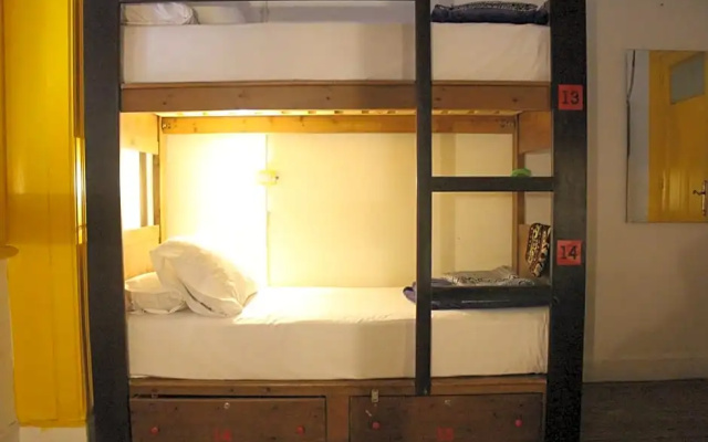 Ithaka Hostel
