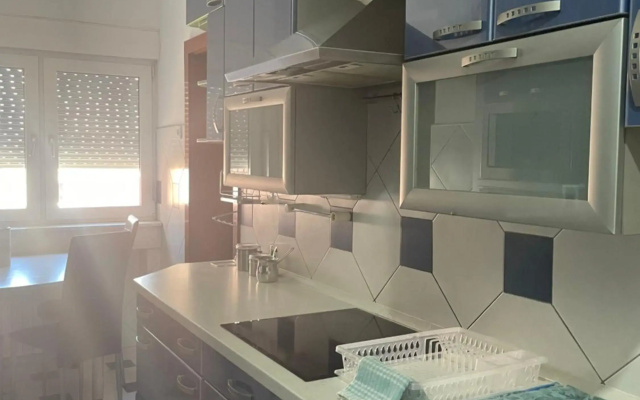 3 bedroom apartment on Naroden front street