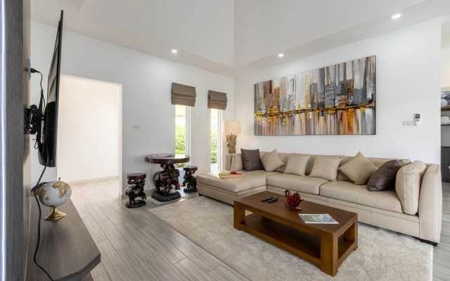 Modern 3 Bedroom Pool Villa MS24