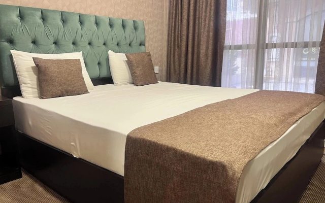 Address Hotel