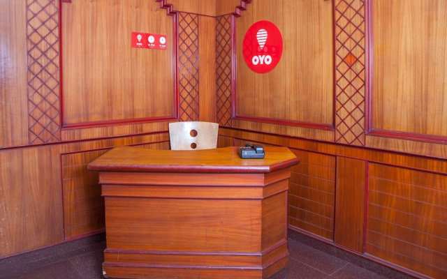 OYO 10068 Hotel Rathna