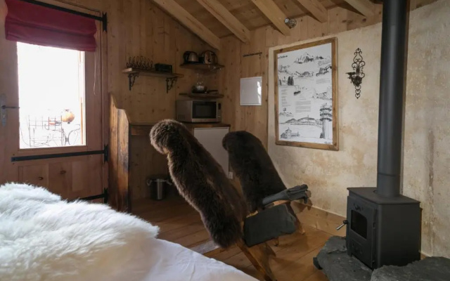Les Cabanes Du Saleve
