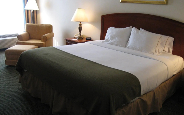 Holiday Inn Express & Suites Grenada by IHG