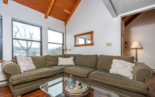 Mountain Ridge Nest