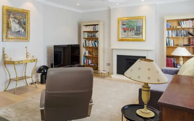 Beautiful 2 Bed 2 Bath Flat in South Kensington