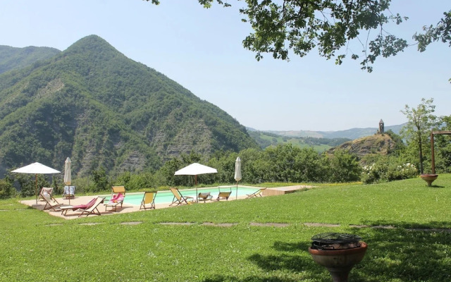 Serene Villa in Imola Amid the Forest