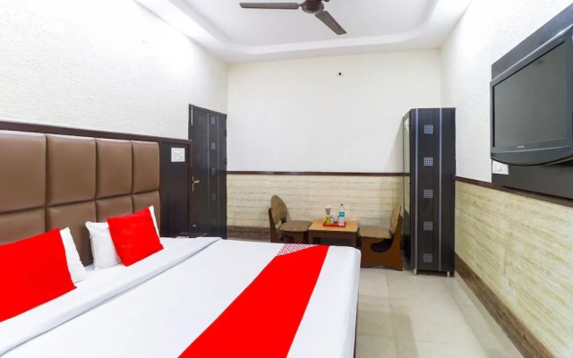 Oyo 46437 Malik Regency