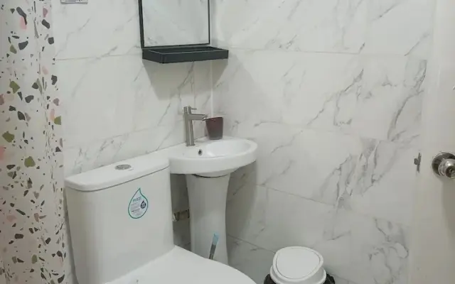 L1 Twin Bed Staycation in Bonifacio Global City