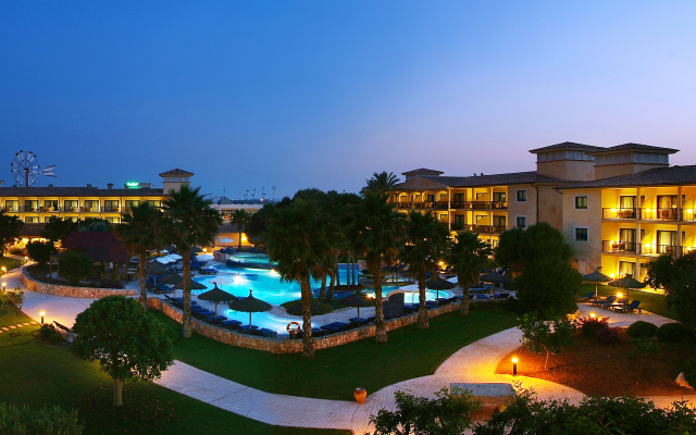 Отель CM Mallorca Palace - Only Adults вид на фасад