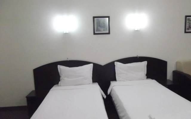 Hotel Enchevi