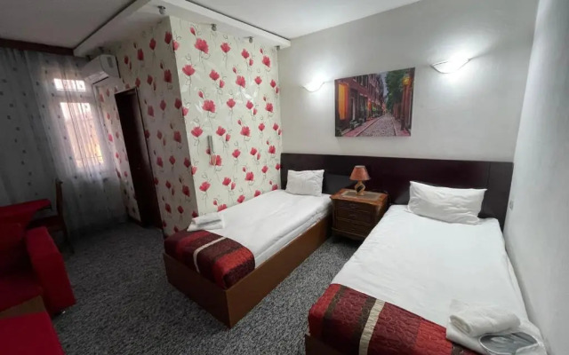No Problem Hotel at Glinka Street