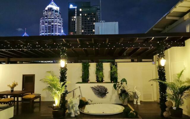 Отель Tonson Residence B Boutique вид на фасад