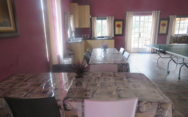 Swartberg Backpackers