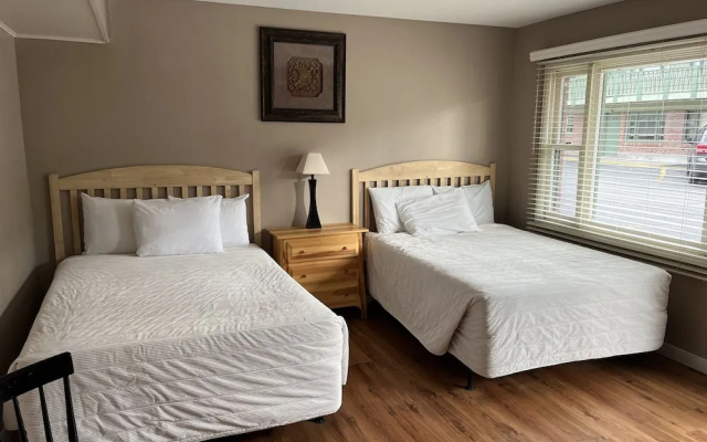 Community Court Motel