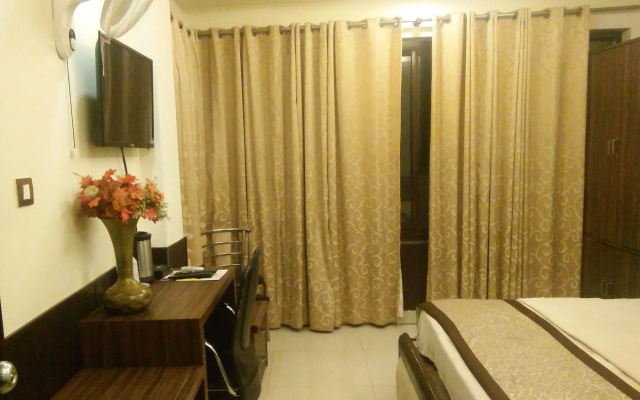 Hotel Rajpur Heights
