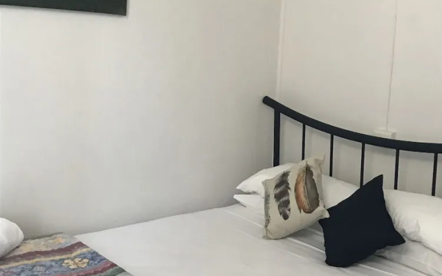 Tin Can Bay Budget Accommodation - Hostel