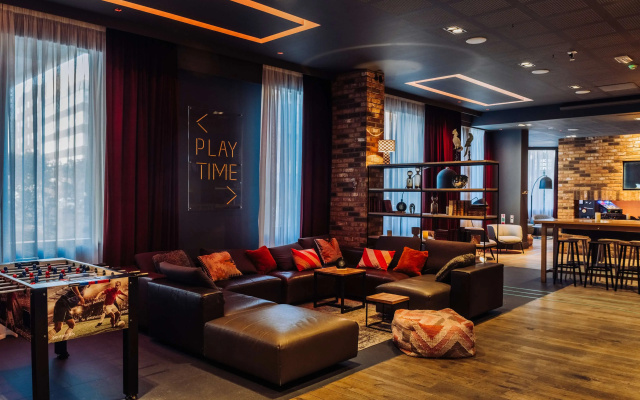 Отель Pentahotel Reading