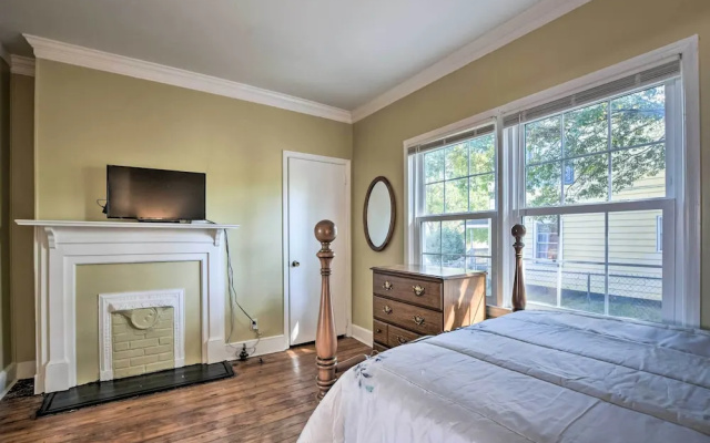 Cozy Greenville Bungalow ~ 2 Mi to Downtown!