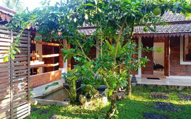 Angler Homestay & Joglo