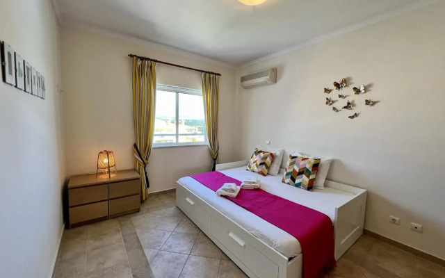 Albufeira Valley 1 With Pool by Homing