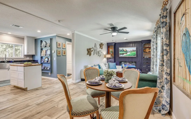 Riverfront Oasis: Fish, Grill & Chill in Stuart!