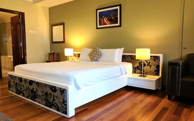 Raintree Service Suite At Times Square Kl