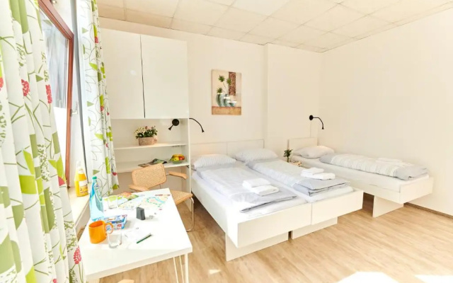 Aparthotel B & L