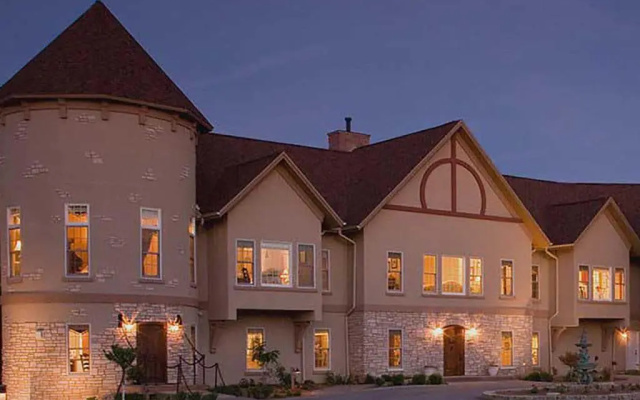 Goldmoor Inn