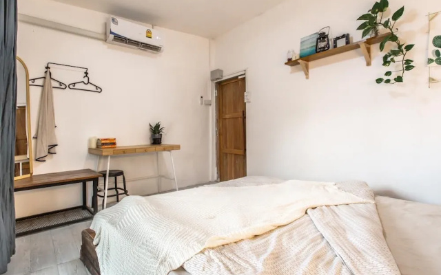 Klong House Hostel
