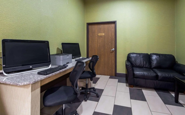Quality Inn Blue Springs