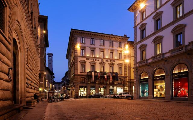 Отель Helvetia & Bristol Firenze Starhotels Collezione Флоренция вид на фасад