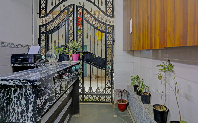 Sunrise Villa Near Select Citywalk Mall