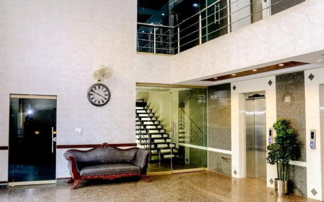 Gulberg Suites