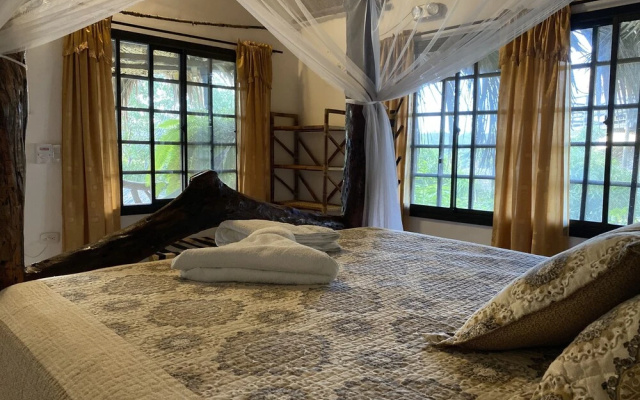 Quetzal Dorado Ecolodge