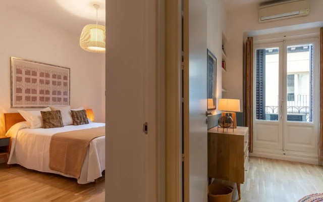 Chueca 2 Bedrooms In The Middle Of Chueca