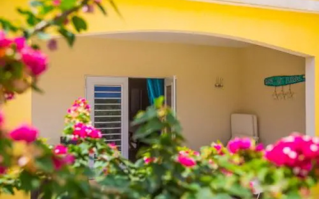 Courtyard Village Bonaire