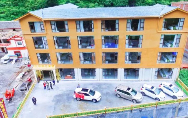 YunHai Hliday Hotel