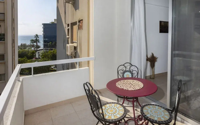 Kanika Seabreeze Apartment