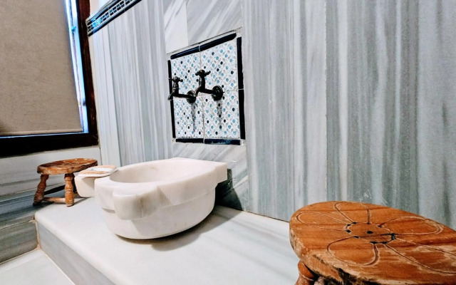Otanti̇k Club Hotel & Spa