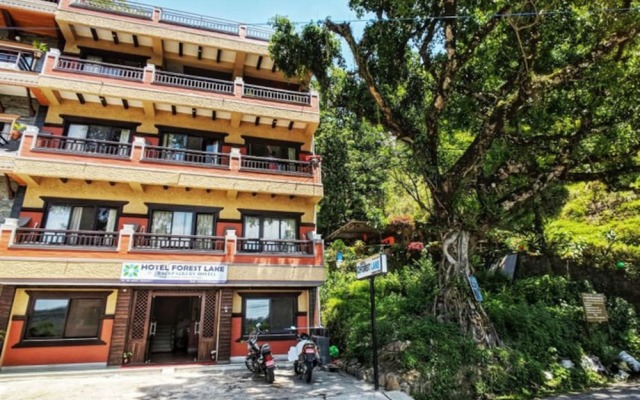 Отель Forest Lake Backpackers' Hostel Непал, Покхара - отзывы, цены и фото номеров - забронировать отель Forest Lake Backpackers' Hostel онлайн вид на фасад