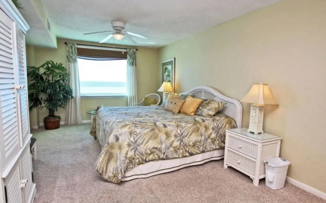 Castaways by Youngs Suncoast