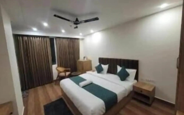 Hotel Gs Grand Dehradun